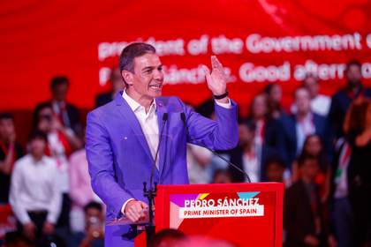 Sánchez afirma que el tiempo de la derecha se acaba y en Barcelona empieza una nueva era