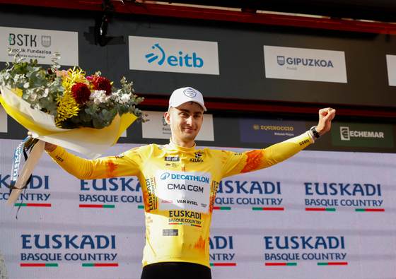 Seixas logra el triplete en Eibar y sentencia la Itzulia