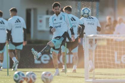 Messi completa su último entrenamiento con Argentina antes de su despedida ante Benín