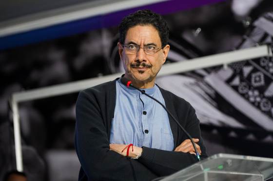 Cepeda aclara que su salud es "óptima" para ser presidente tras ataques de De la Espriella