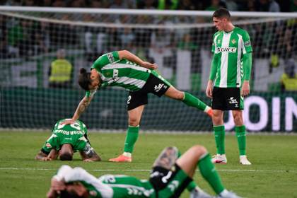 El derbi andaluz aumenta la distancia con las plazas 'Champions'