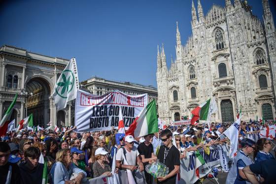 Salvini llama a seguir el legado de Orbán en un acto de Patriotas por Europa en Milán