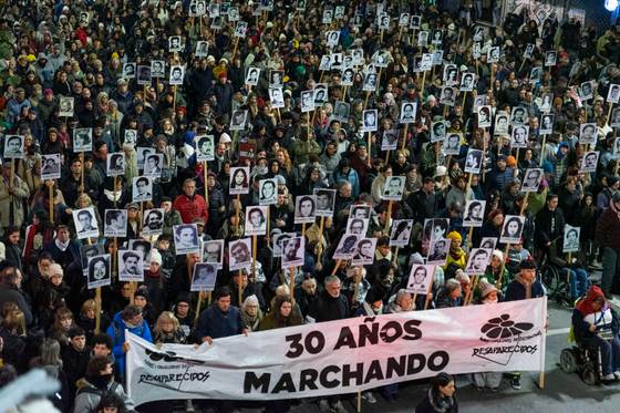 'Contra la impunidad de ayer y de hoy': Uruguay exige justicia por sus desaparecidos