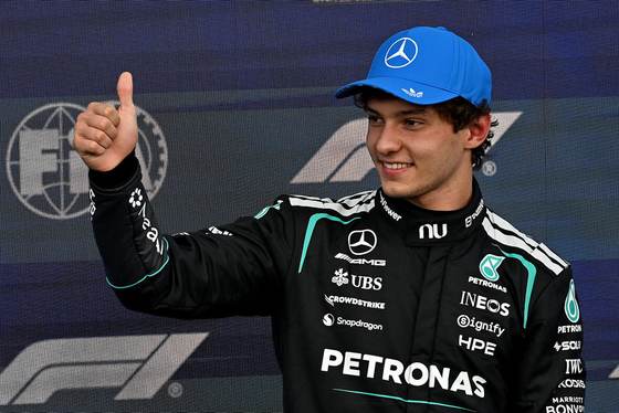 Antonelli retoma el control absoluto en Silverstone