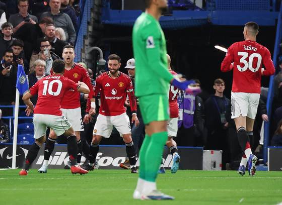 0-1. Cunha rehabilita al United y el Chelsea toca fondo