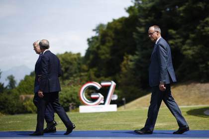 Merz exhibe "cierto optimismo" de que Europa y EEUU puedan negociar ahora juntos con Rusia