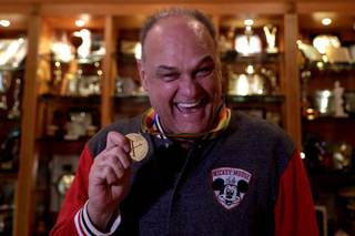 Muere Oscar Schmidt, leyenda del baloncesto mundial con el récord de puntos anotados