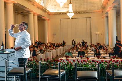 El chef Aduriz recibe la Medalla de Oro del Círculo de Bellas Artes