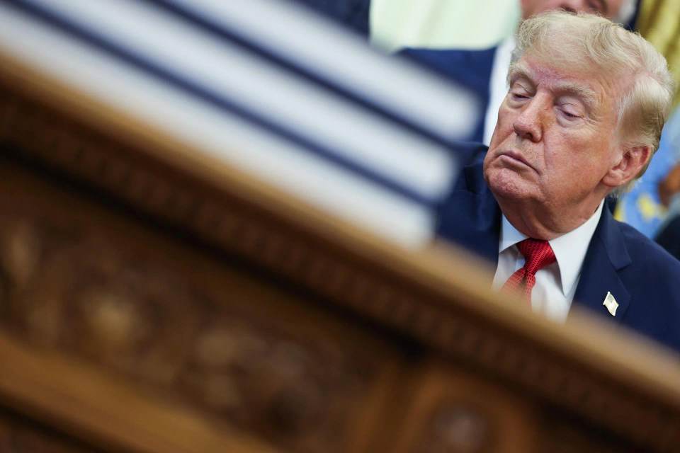 Trump publica una foto con el título "Su hemisferio" que alude al acuerdo con Groenlandia