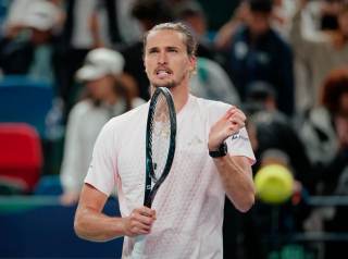 Zverev se impone sin apuros a De Miñaur y jugará con Davidovich en semifinales