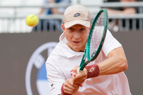 Landaluce accede a octavos tras ganar a Bellucci
