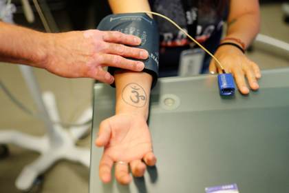 Investigadores mexicanos desarrollan tratamiento "menos invasivo" para la hipertensión