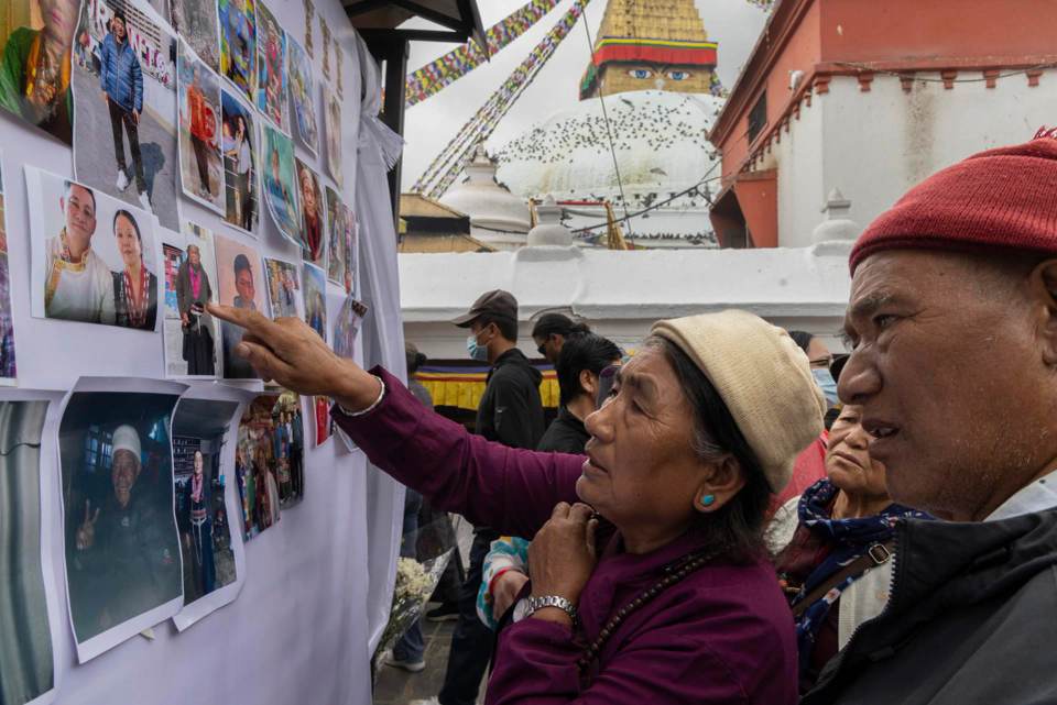 Un luto sin cuerpos paraliza a miles de familias semanas después de la riada en Nepal