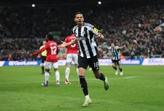 2-1. El Newcastle, con diez desde el 41, pone fin al invicto del Manchester United en 2026