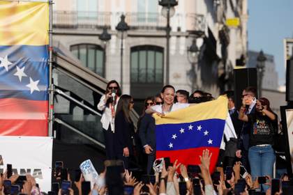 El Gobierno venezolano tacha de racismo los cánticos contra Delcy Rodríguez en Madrid