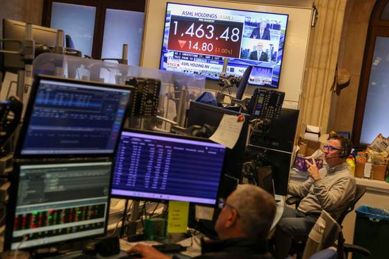 Wall Street abre verde y Dow Jones sube un 1,24 % tras la reapertura del Estrecho de Ormuz