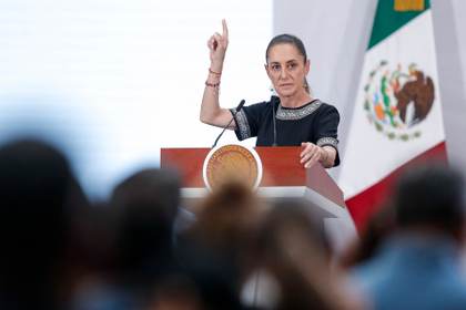 Sheinbaum defiende la democracia y las libertades de México ante las críticas de Ayuso