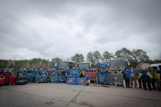 Los cañones callan entre rusos y ucranianos en la Pascua ortodoxa