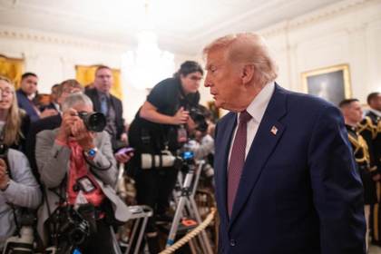 Trump asegura que no habrá peajes en el estrecho de Ormuz