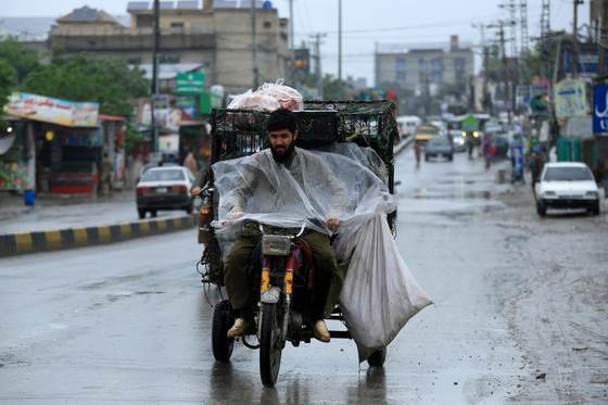 Las lluvias torrenciales dejan al menos 45 muertos y 105 heridos en Afganistán y Pakistán