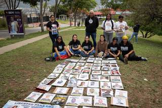 Familiares de presos políticos piden apoyo a EEUU desde las afueras de embajada en Caracas
