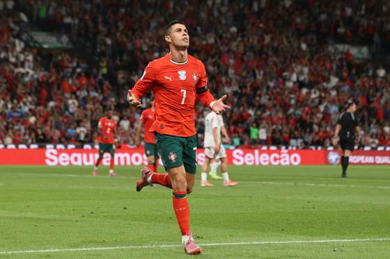 Ronaldo se cae y regresan con Portugal Guedes, Cancelo, Samú Costa y Renato Veiga