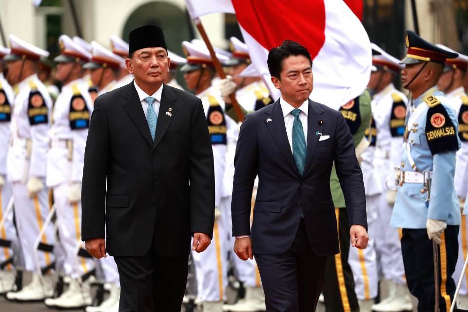 Indonesia y Japón firman acuerdo de cooperación en defensa durante reunión en Yakarta