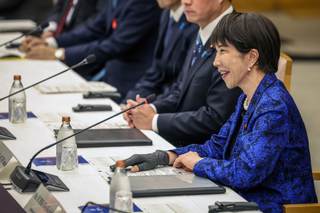 La primera ministra de Japón niega planes para despliegue en Ormuz tras petición de Trump