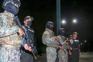 Más de cien capturados en la primera jornada del nuevo toque de queda nocturno en Ecuador