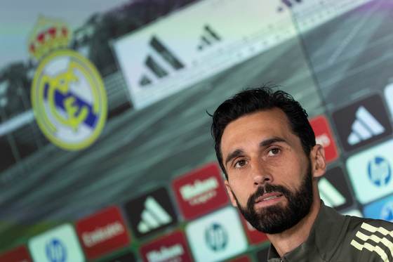 Arbeloa: “Si Mourinho está aquí la temporada que viene, estaré muy contento”