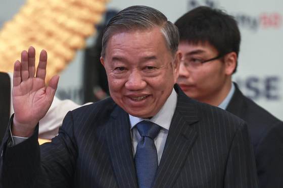 El líder de Vietnam aumenta sus viajes internacionales con visitas a Singapur y Filipinas