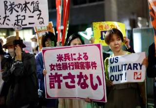 EEUU prohíbe alcohol e impone toque de queda a tropas en Okinawa tras asesinato de mujer