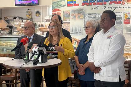 Venezolanos y haitianos en EEUU renuevan lucha por el TPS tras sismos y fallo del Supremo