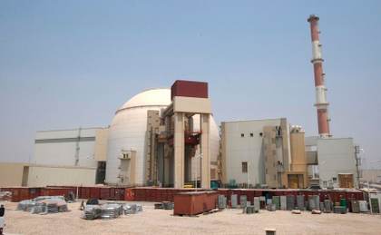 El OIEA confirma un ataque en las inmediaciones de la planta nuclear iraní de Bushehr con un muerto