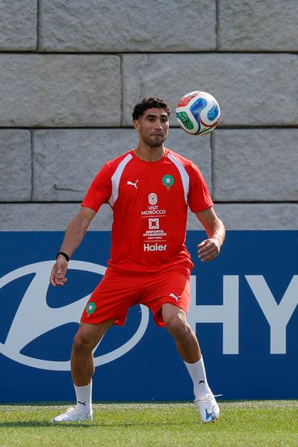 Hakimi se entrena con normalidad tras su procesamiento por violación en Francia