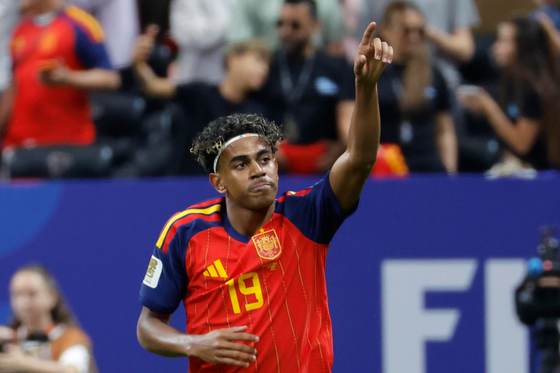 A España le vale el empate contra Uruguay para clasificarse a dieciseisavos