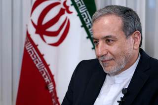 Ministro de Exteriores iraní sobre Ormuz: "No hay soluciones militares a crisis políticas"