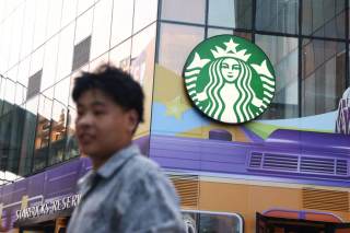 Starbucks exigirá consumir para ocupar un asiento en sus cafeterías de China