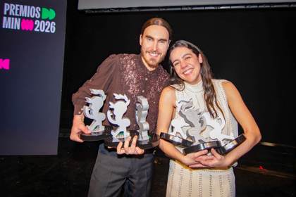 Valeria Castro y Carlos Ares se reparten honores en los Premios de la Música Independiente