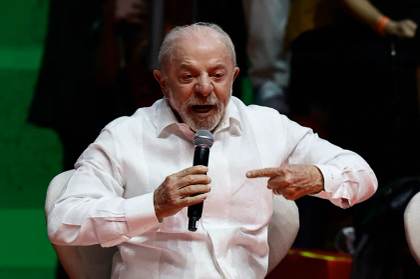 Lula reivindica la soberanía de Brasil y llama a los artistas a defender la democracia