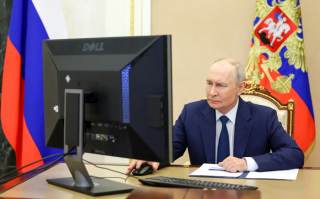 Putin presume del crecimiento de cartera de pedidos militares
