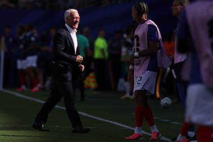 Deschamps felicita a Mbappé, "siempre decisivo en los campeonatos", tras su récord