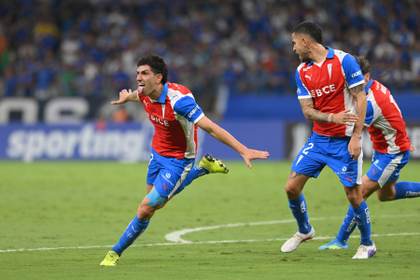 1-2. Universidad Católica triunfa en Brasil y recompone su rumbo en la Libertadores