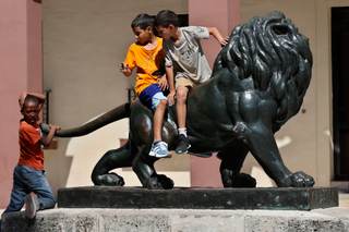 La retórica belicista escala entre EEUU y Cuba mientras el silencio envuelve sus contactos