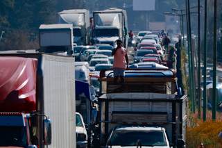 Transportistas mexicanos anuncian bloqueos en carreteras en plena Copa del Mundo 2026