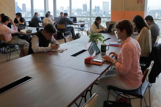 Los hombres tienen 25 % más ingresos que las mujeres en México, según estudio