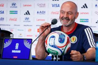 Steve Clarke tiene la esperanza de que Escocia pase por primera vez la fase de grupos