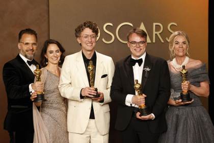 David Borenstein pide en su discurso de los Óscar detener la guerras en el mundo