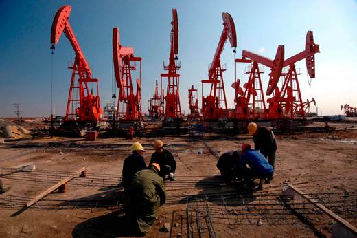 El brent cae casi un 6 %, hasta los 97 dólares, ante el posible acuerdo de paz entre EE. UU. e Irán