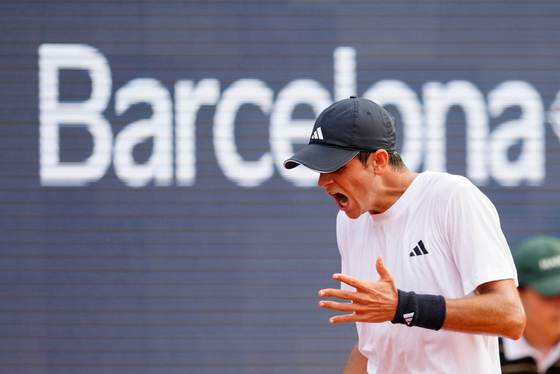 Fils acaba con el sueño de Jódar y se cita con Rublev en la final de Barcelona